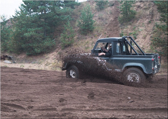 Defender90-2.jpg
