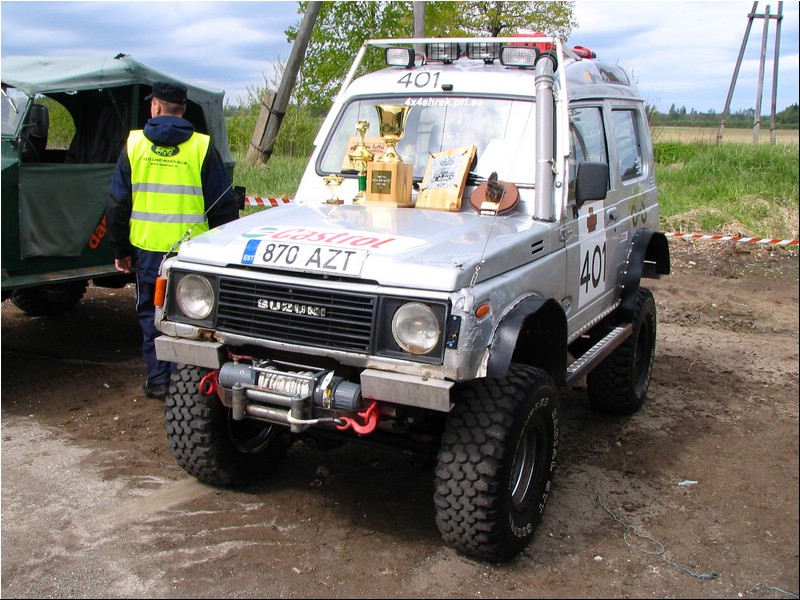 LR10 001.jpg